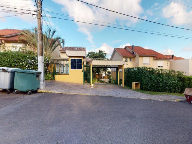 #96 - Casa para Venda em Porto Alegre - RS - 2
