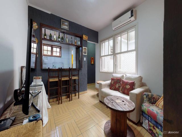 #100 - Apartamento para Venda em Porto Alegre - RS - 2